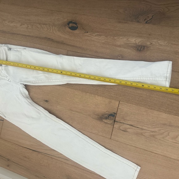 Fabulous low rise Miss Me White Denim Skinny Jeans 30% off this price - Picture 7 of 12